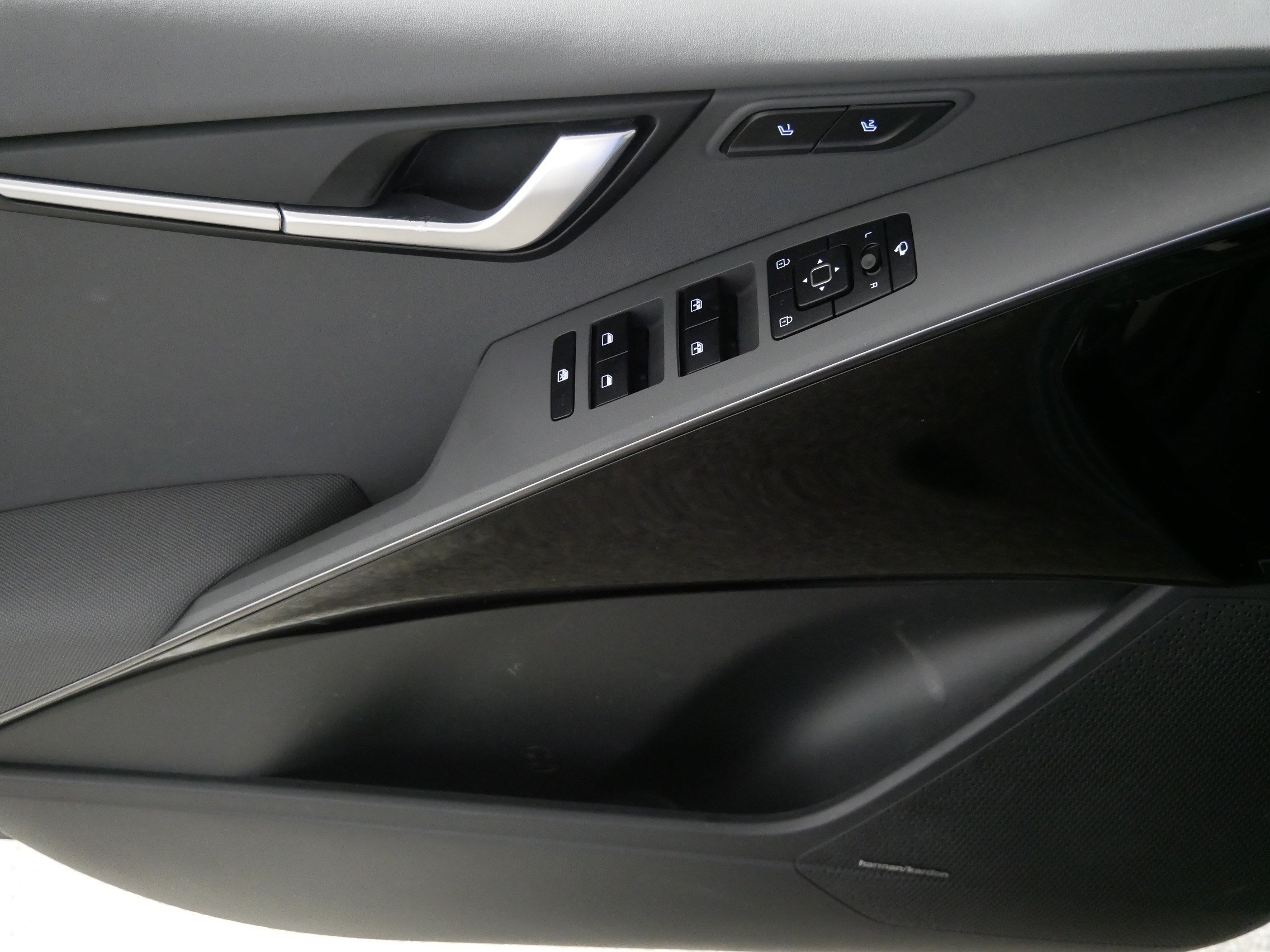 Used 2024 Kia Niro FWD image 19