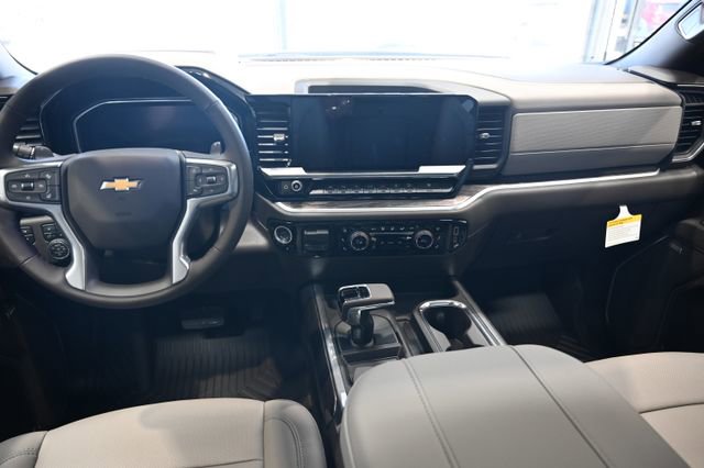 New 2026 Chevrolet Silverado 1500 LTZ w/ LTZ Premium Package AWD/4WD image 15