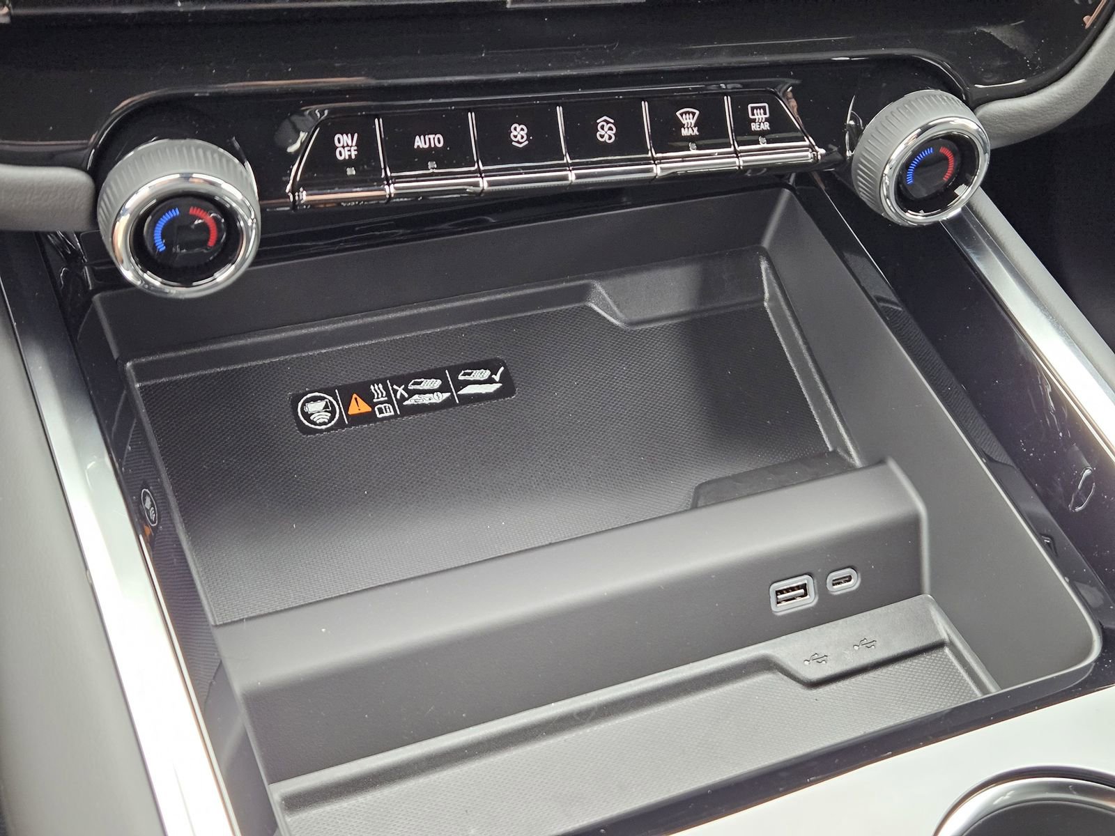 New 2026 Chevrolet Suburban Z71 AWD/4WD image 21