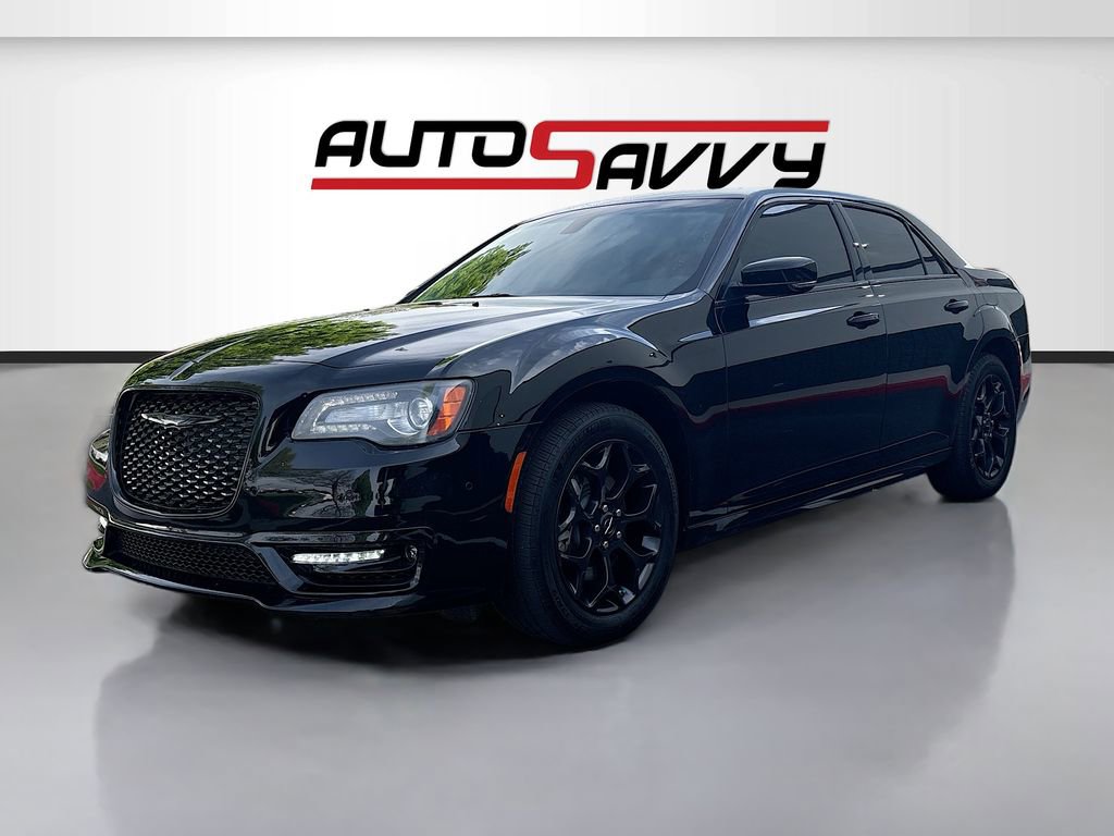 Used 2023 Chrysler 300 Touring L w/ Popular Equipment Group AWD/4WD image 3