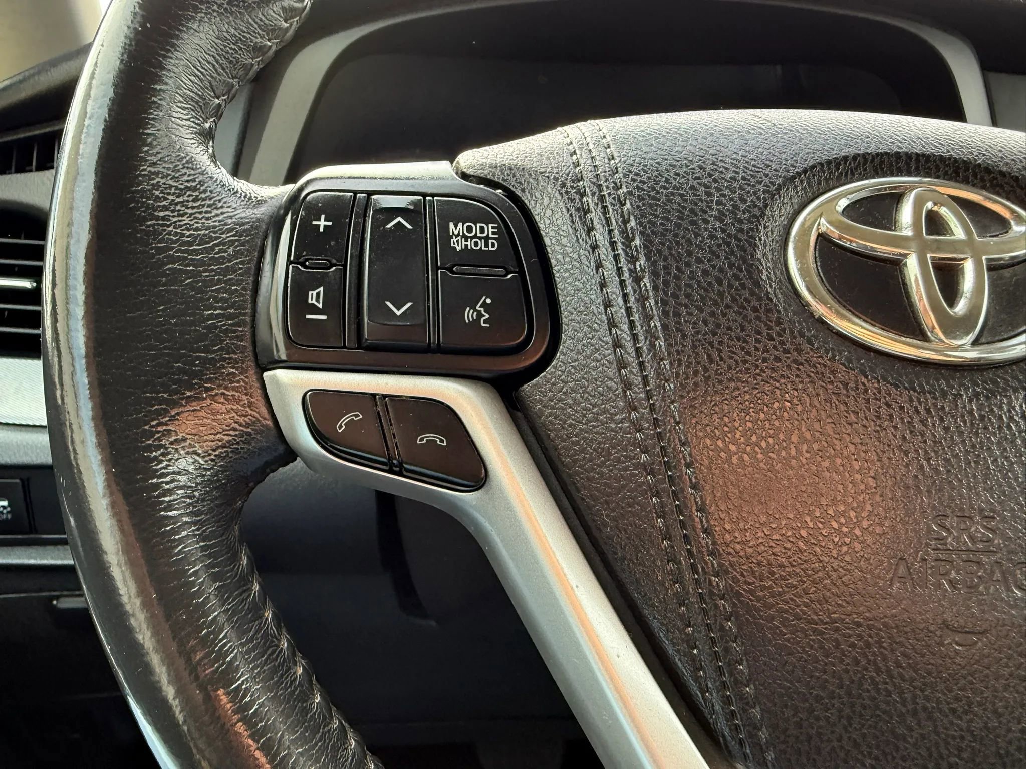 Used 2018 Toyota Sienna SE FWD image 32