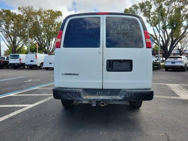 Used 2006 Chevrolet Express 2500 Extended w/ Power and Light Package RWD image 5