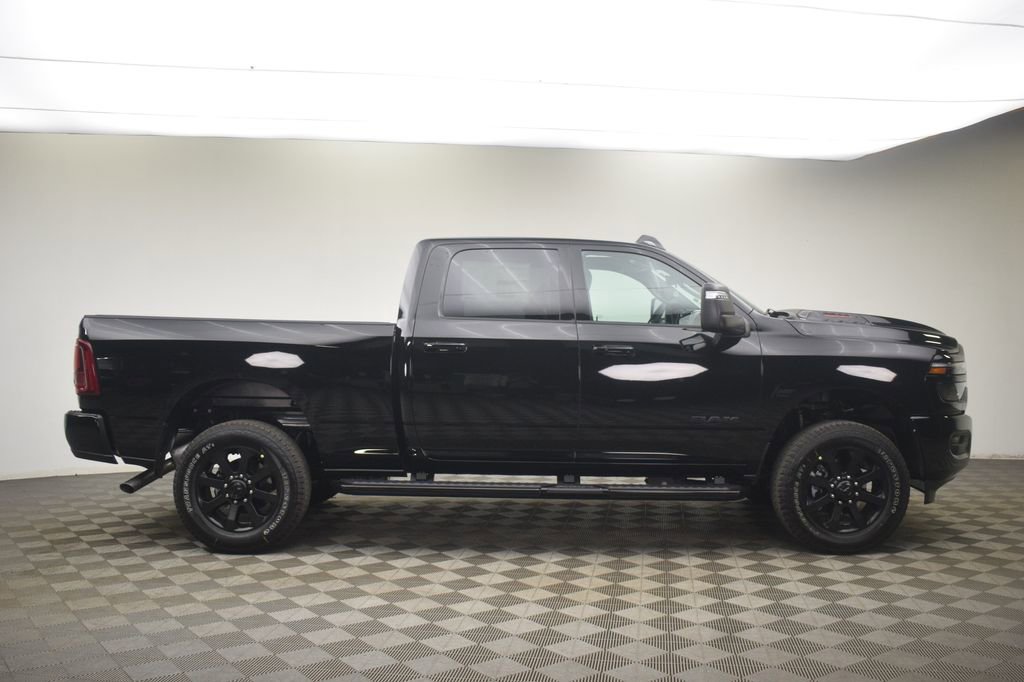 New 2026 RAM 2500 Laramie AWD/4WD image 3