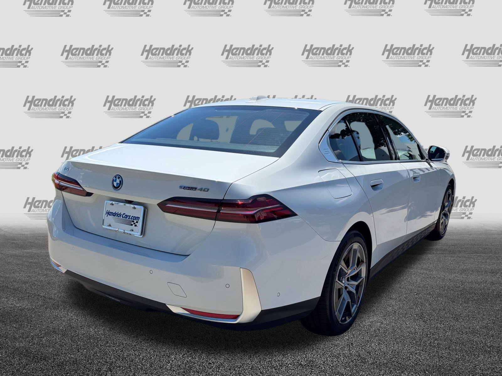 Certified 2024 BMW i5 eDrive40i w/ Convenience Package RWD image 11