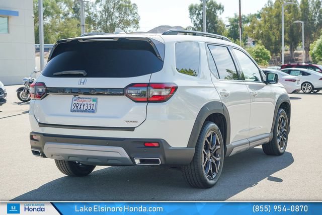 Used 2025 Honda Pilot Touring image 9
