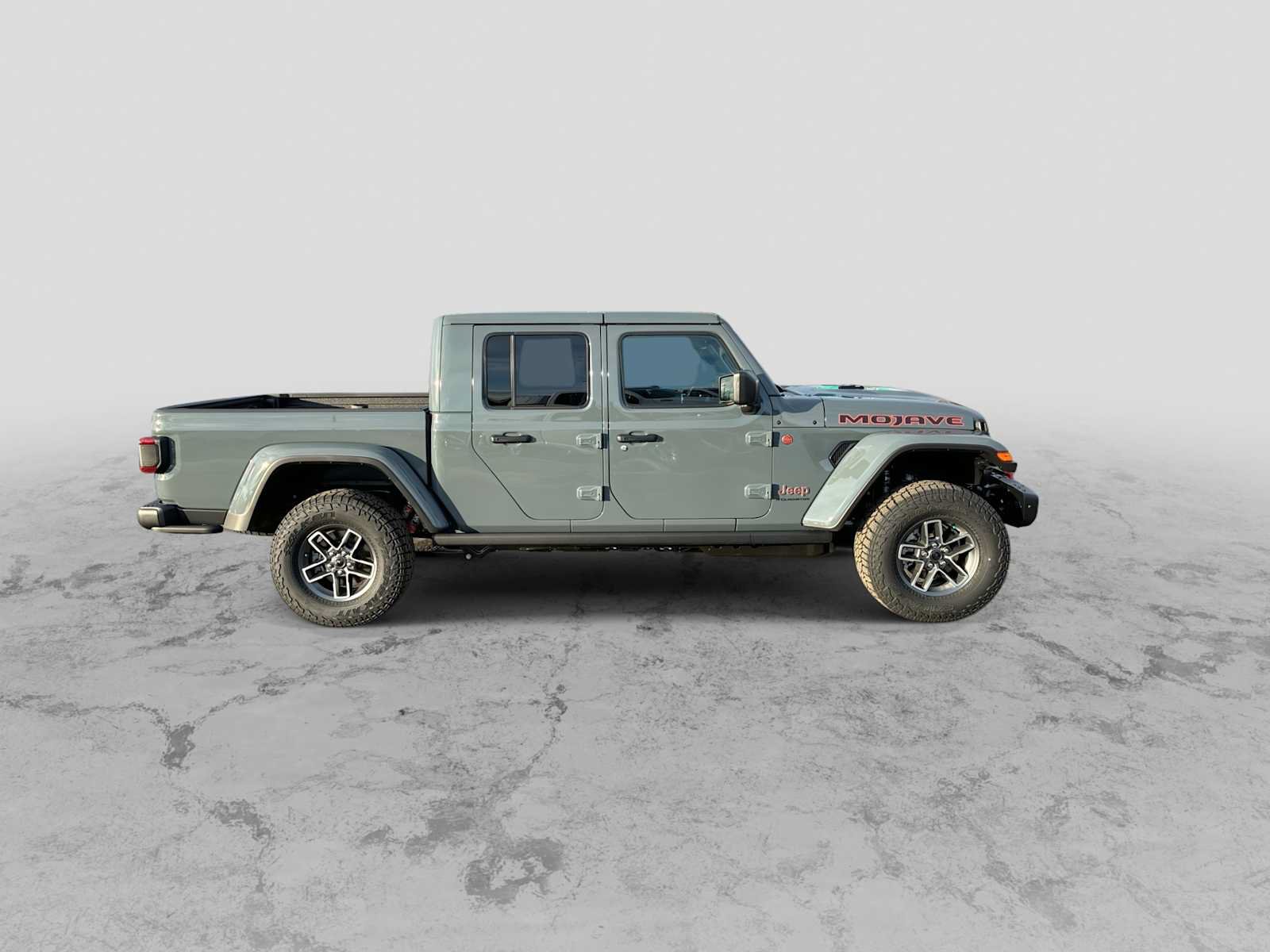 New 2026 Jeep Gladiator Mojave w/ Steel Bumper Group AWD/4WD image 9