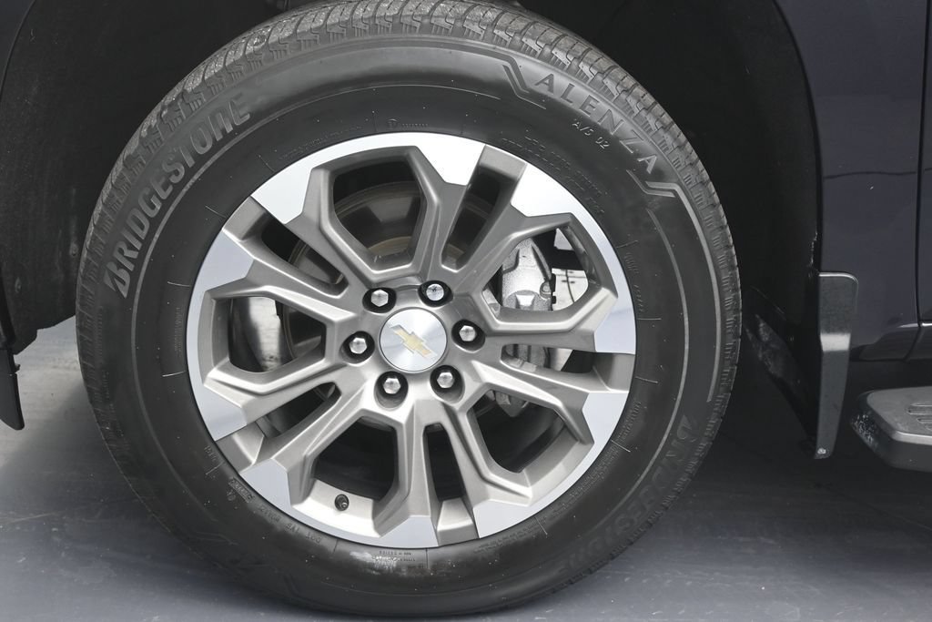 Used 2024 Chevrolet Silverado 1500 High Country w/ Technology Package RWD image 9
