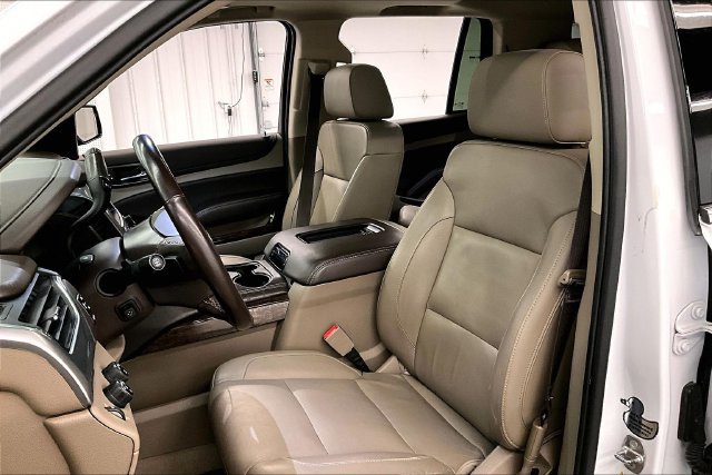 Used 2019 Chevrolet Tahoe LT w/ LT Signature Package AWD/4WD image 24