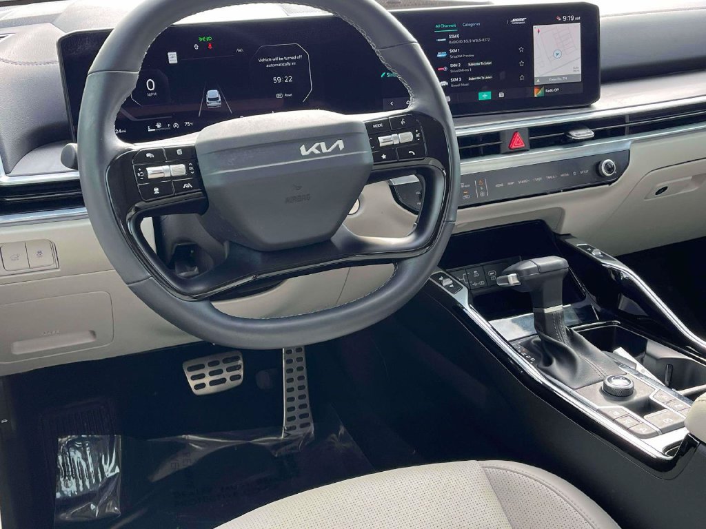 Used 2026 Kia Sorento SX FWD image 2