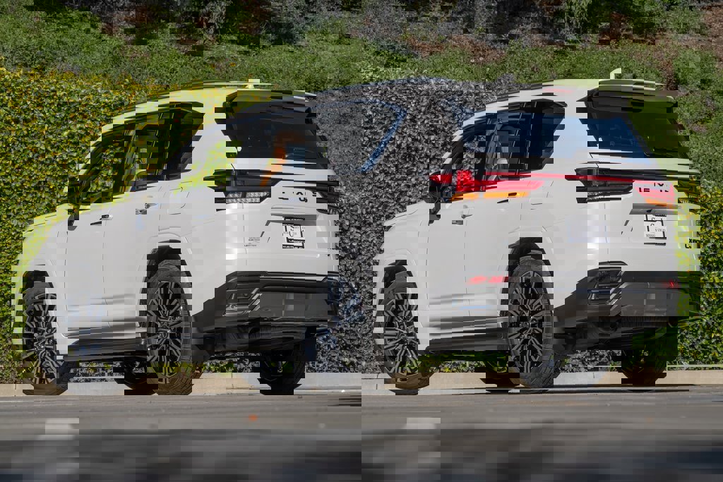 New 2026 Lexus LX 600 4WD w/ Luxury Package image 2