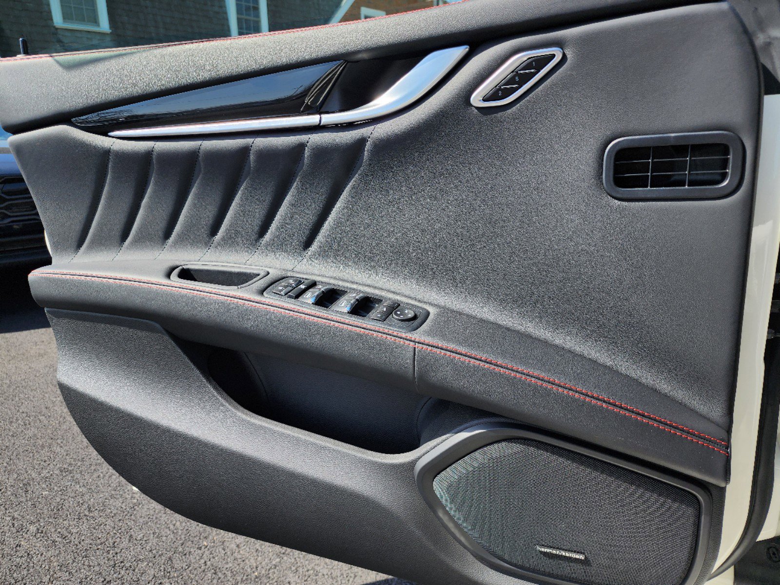 New 2024 Maserati Ghibli Modena Ultima Q4 image 16