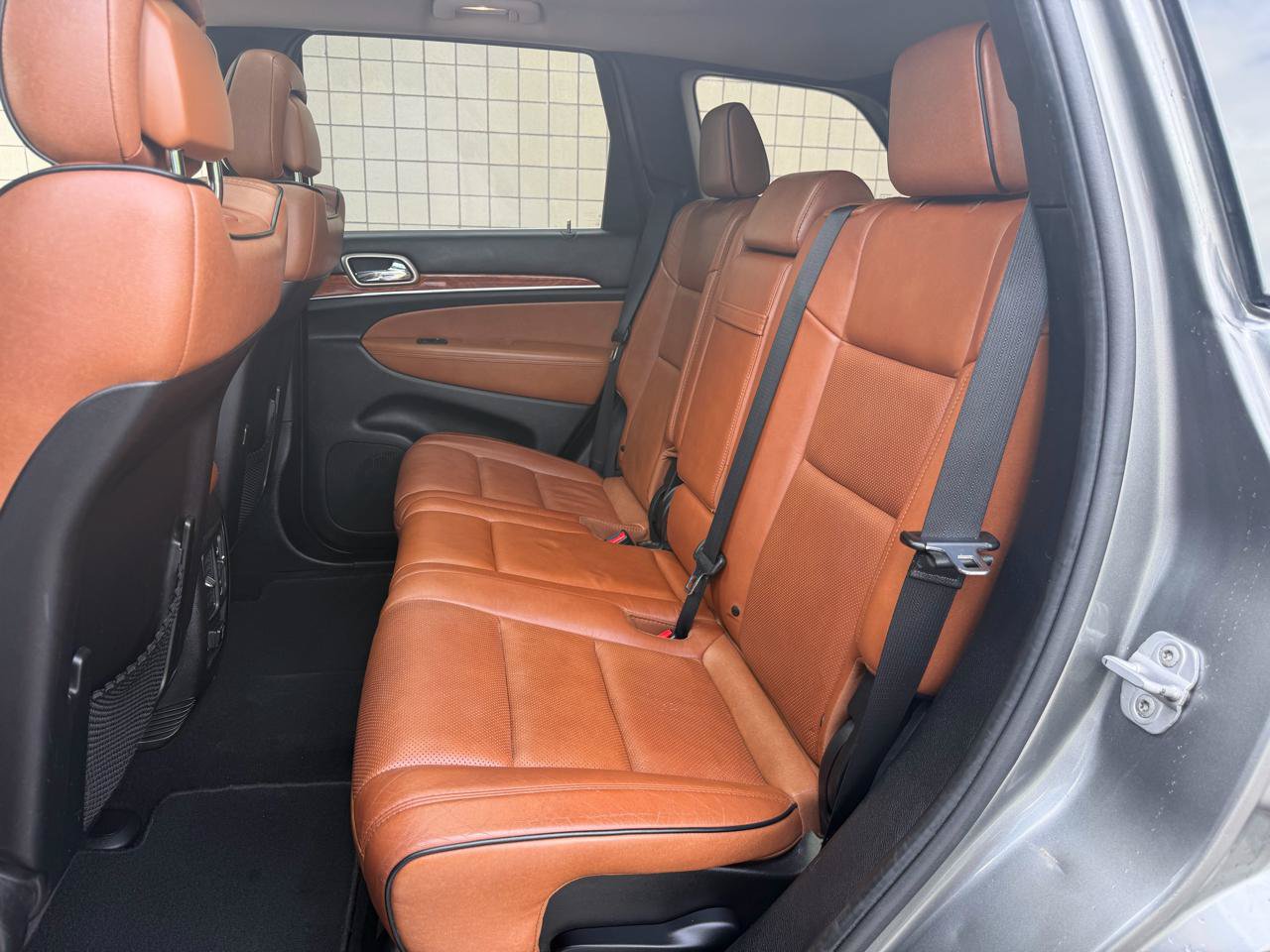 Used 2012 Jeep Grand Cherokee Overland w/ Mopar Chrome Edition Group AWD/4WD image 38