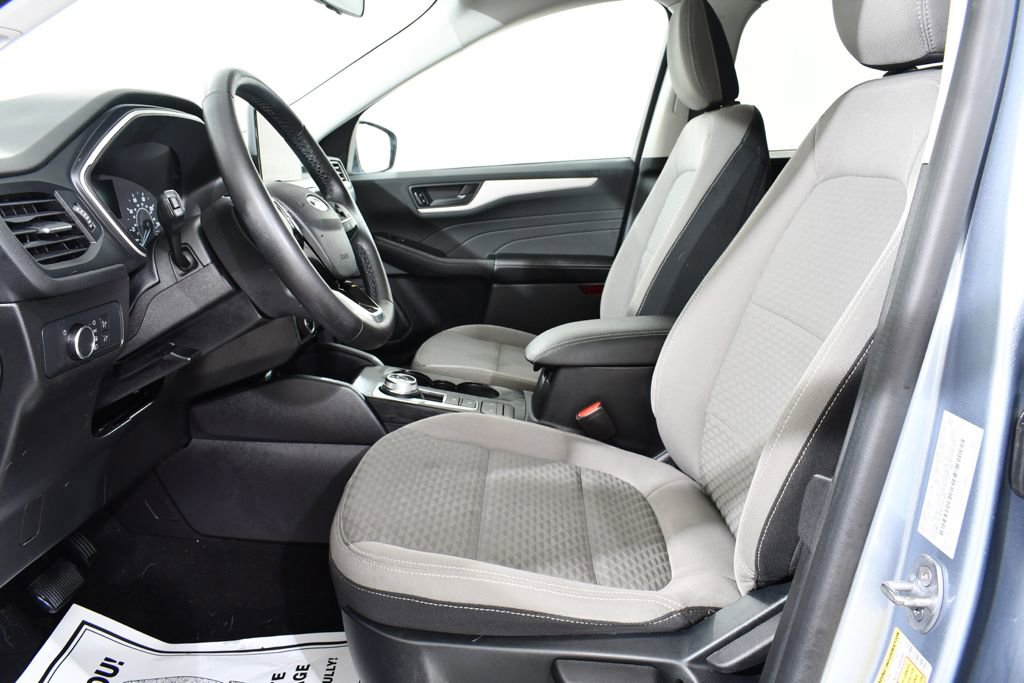 Used 2022 Ford Escape SE w/ Cold Weather Package image 6