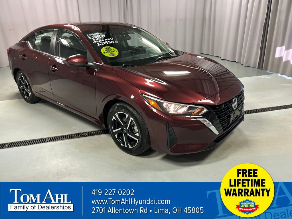 Used 2025 Nissan Sentra SV image 1