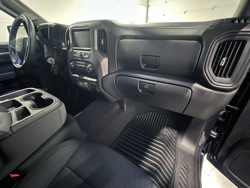 Used 2020 Chevrolet Silverado 1500 Custom w/ Custom Value Package AWD/4WD image 26