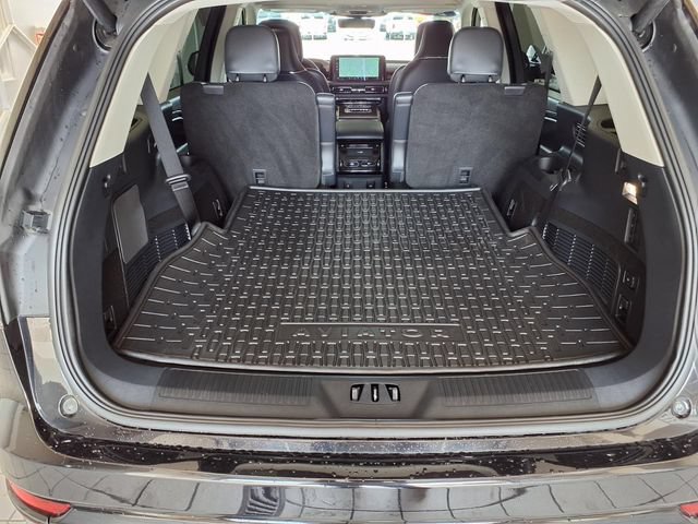 Used 2025 Lincoln Aviator Reserve w/ Equipment Group 201A AWD/4WD image 26