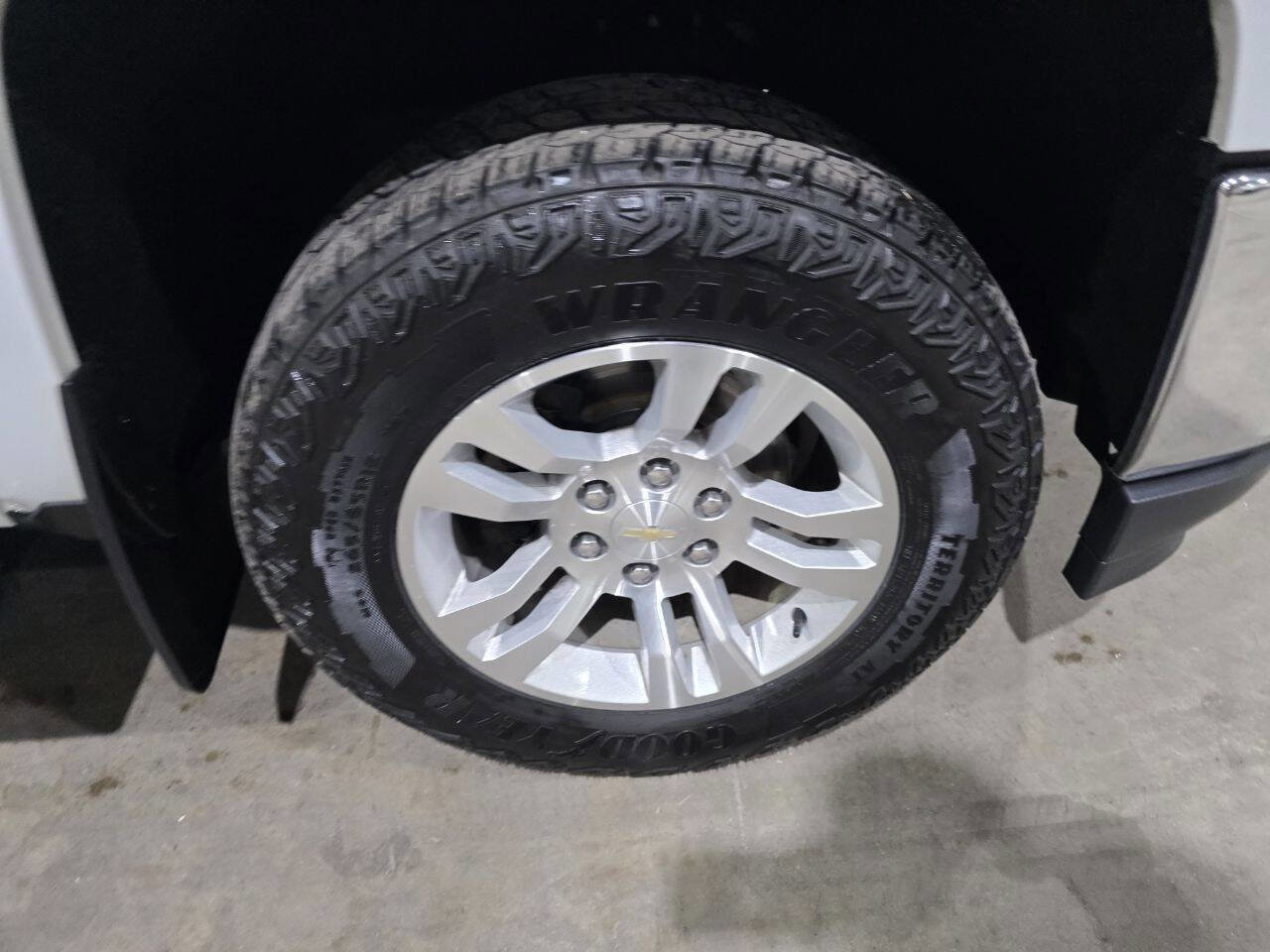 Used 2019 Chevrolet Silverado 1500 LT w/ All Star Edition AWD/4WD image 21