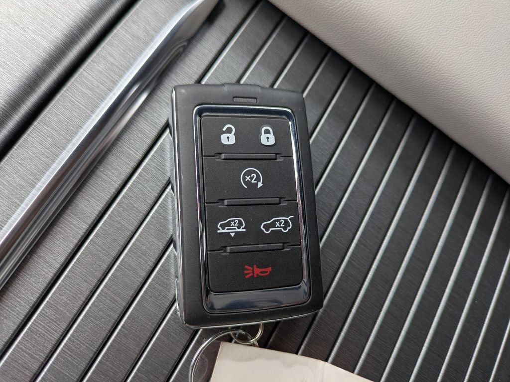 New 2026 Jeep Grand Wagoneer L Limited AWD/4WD image 39