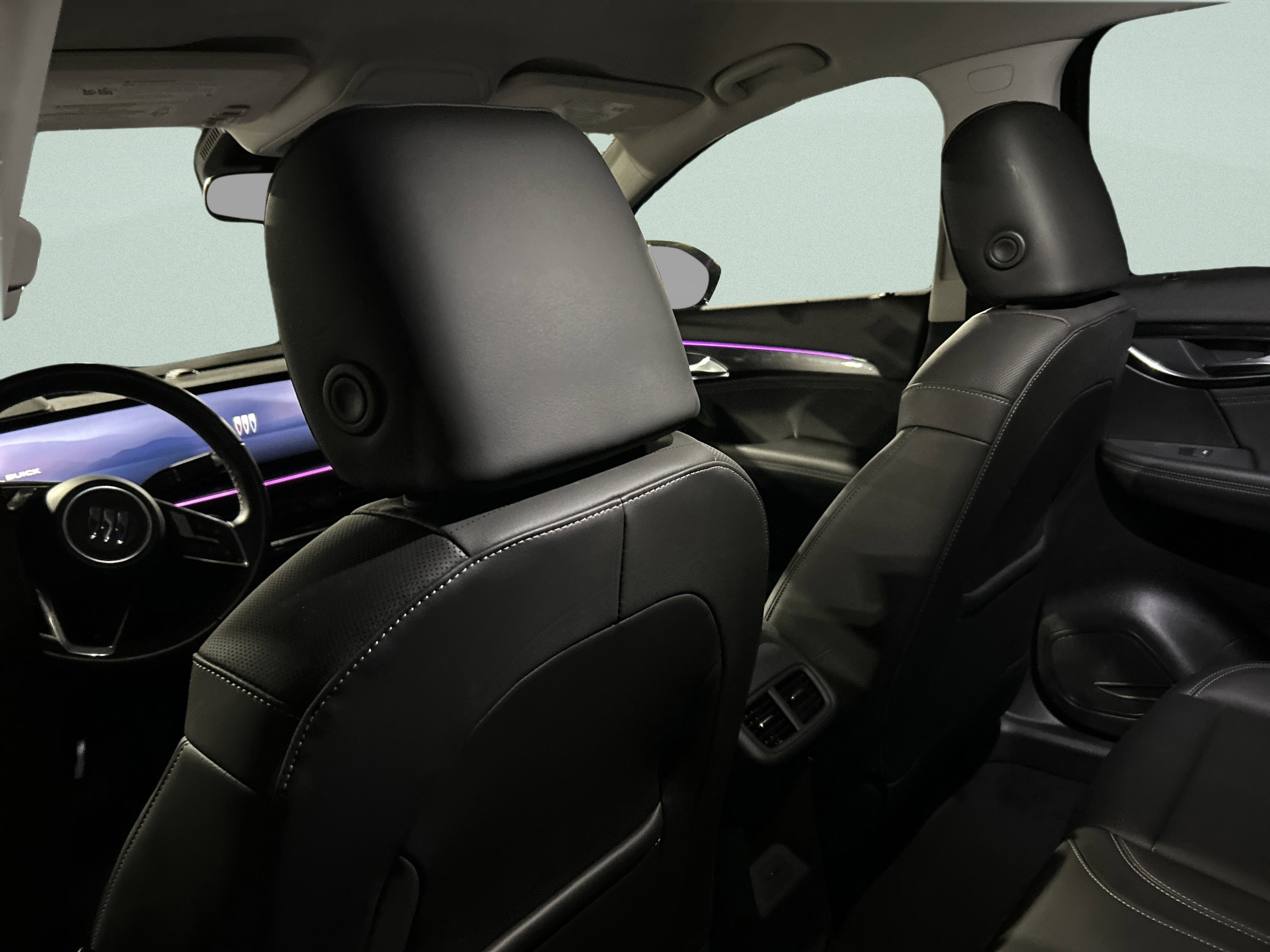 Used 2024 Buick Envision Preferred image 17