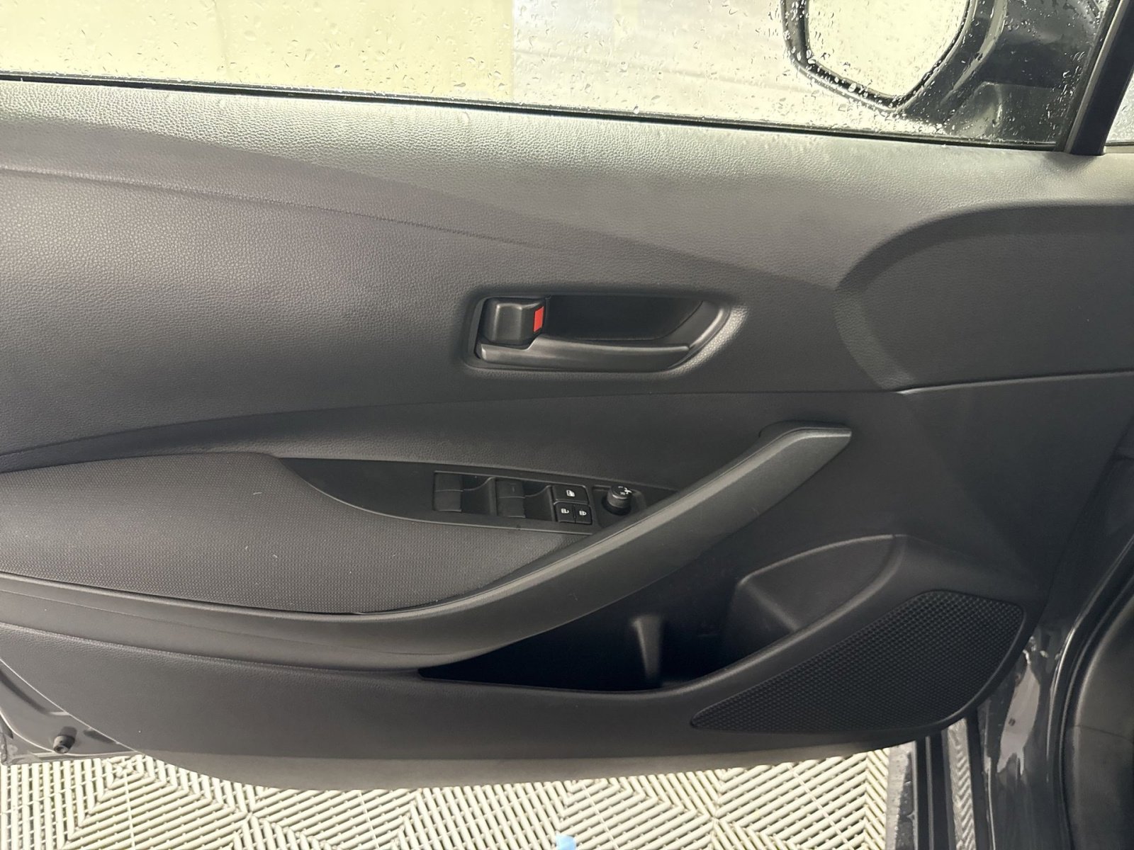 Used 2024 Toyota Corolla LE FWD image 15