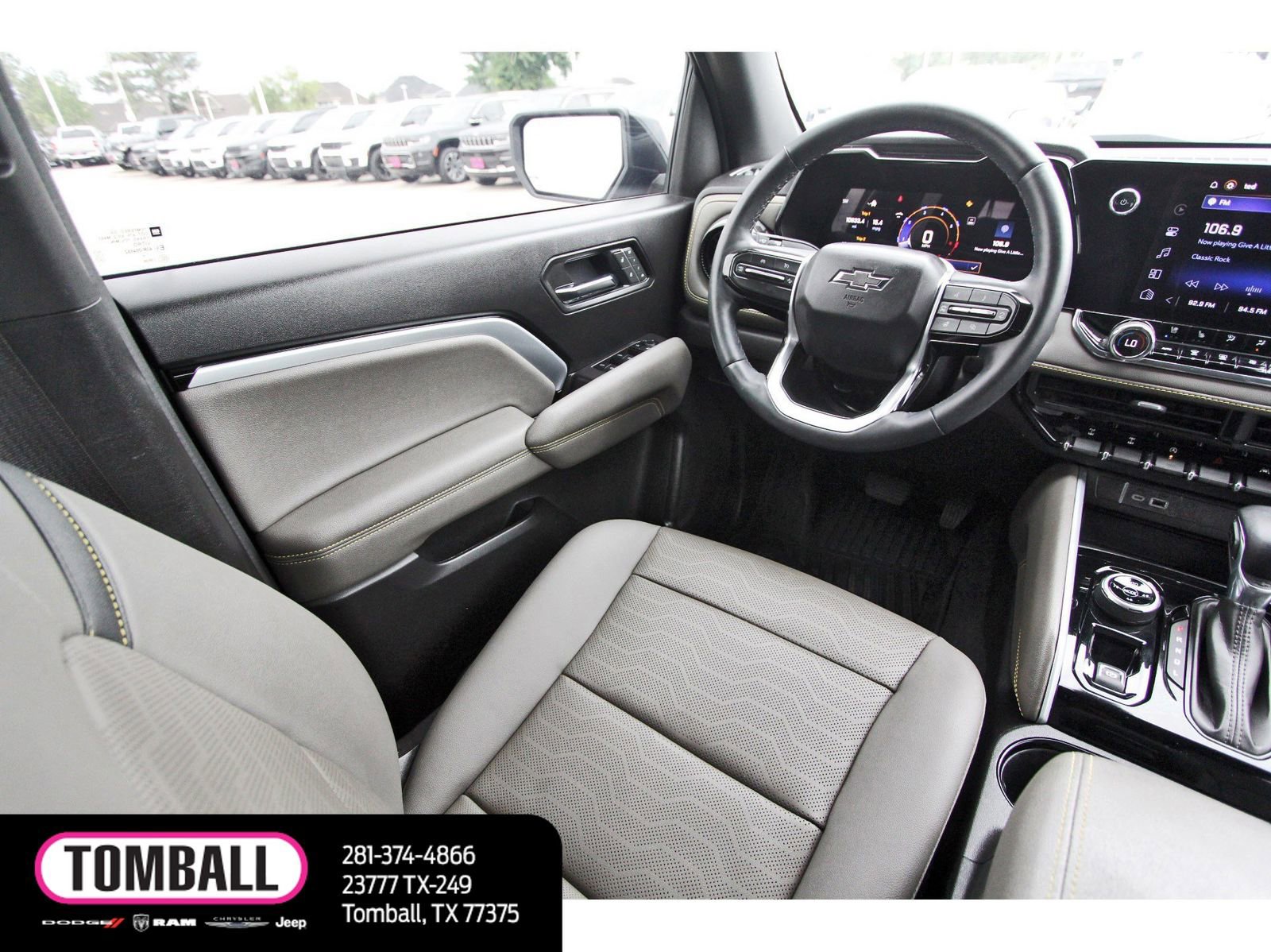 Used 2025 Chevrolet Colorado ZR2 w/ Technology Package AWD/4WD image 10