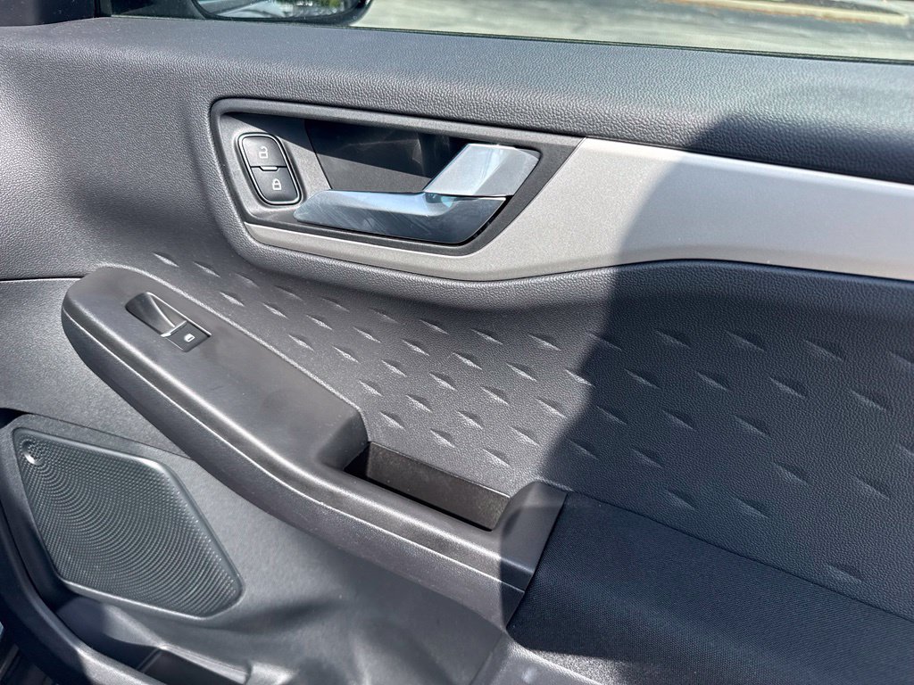Used 2020 Ford Escape SE Sport FWD image 45