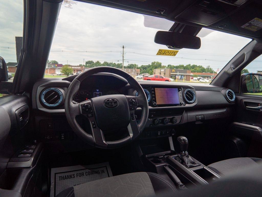Used 2020 Toyota Tacoma TRD Sport RWD image 12