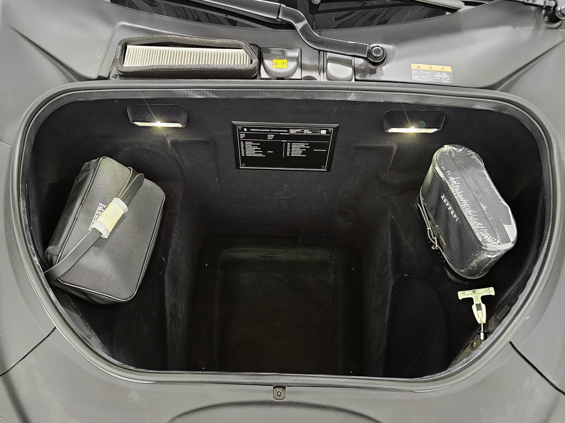 Used 2022 Ferrari F8 Tributo image 43