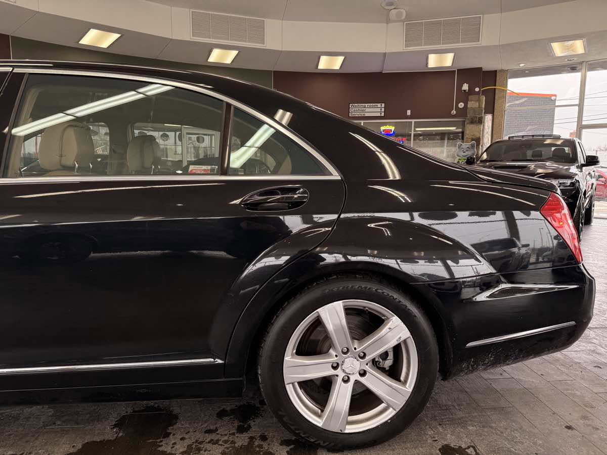 Used 2010 Mercedes-Benz S 550 4MATIC Sedan image 19