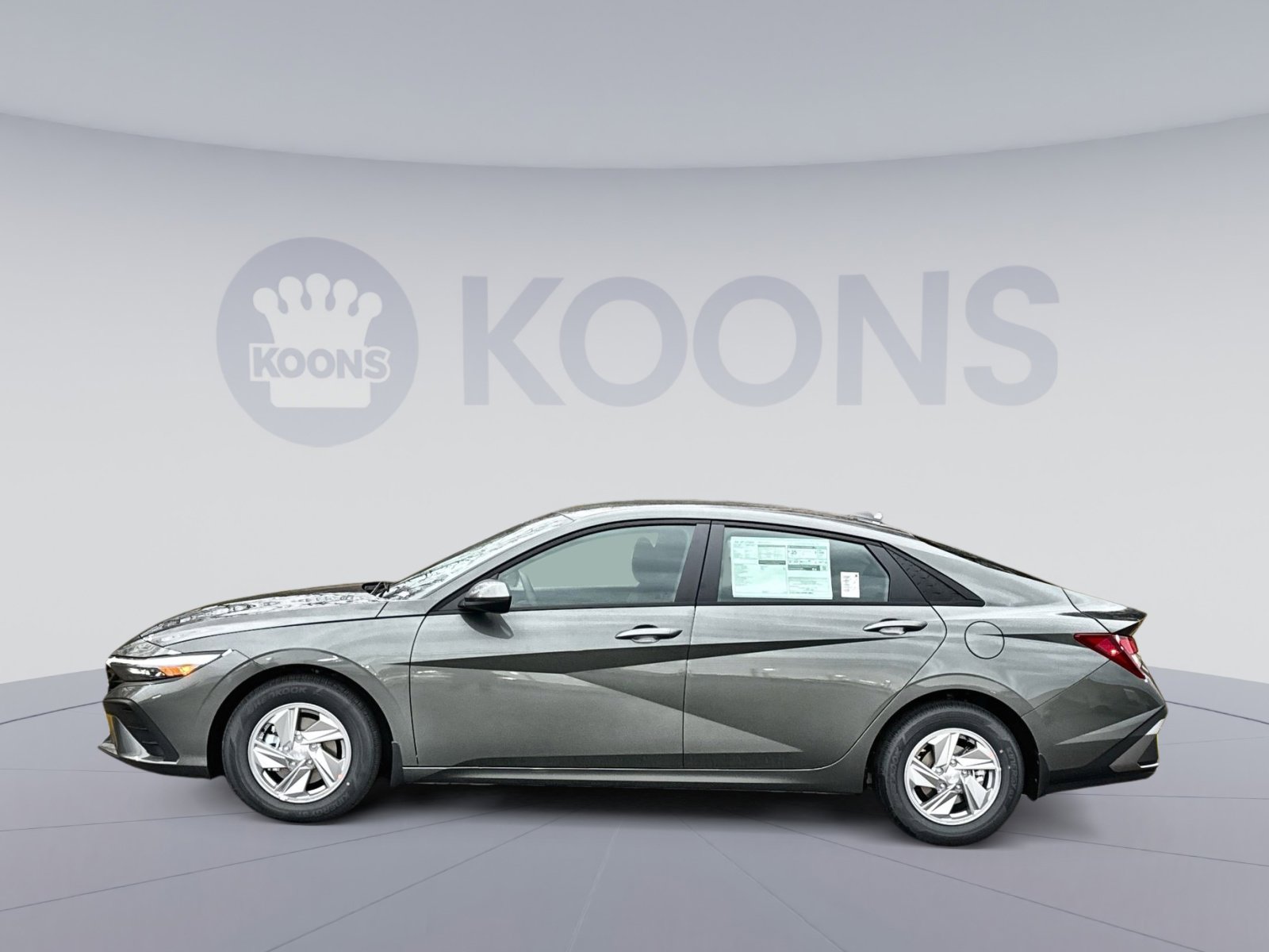 New 2026 Hyundai Elantra SE image 2