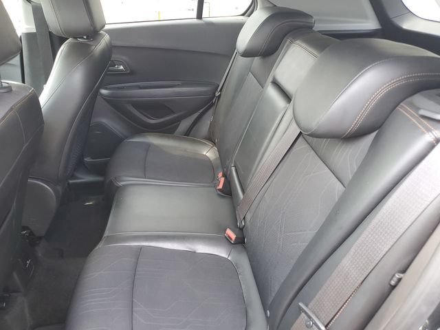 Used 2018 Chevrolet Trax LT w/ LT Convenience Package FWD image 22
