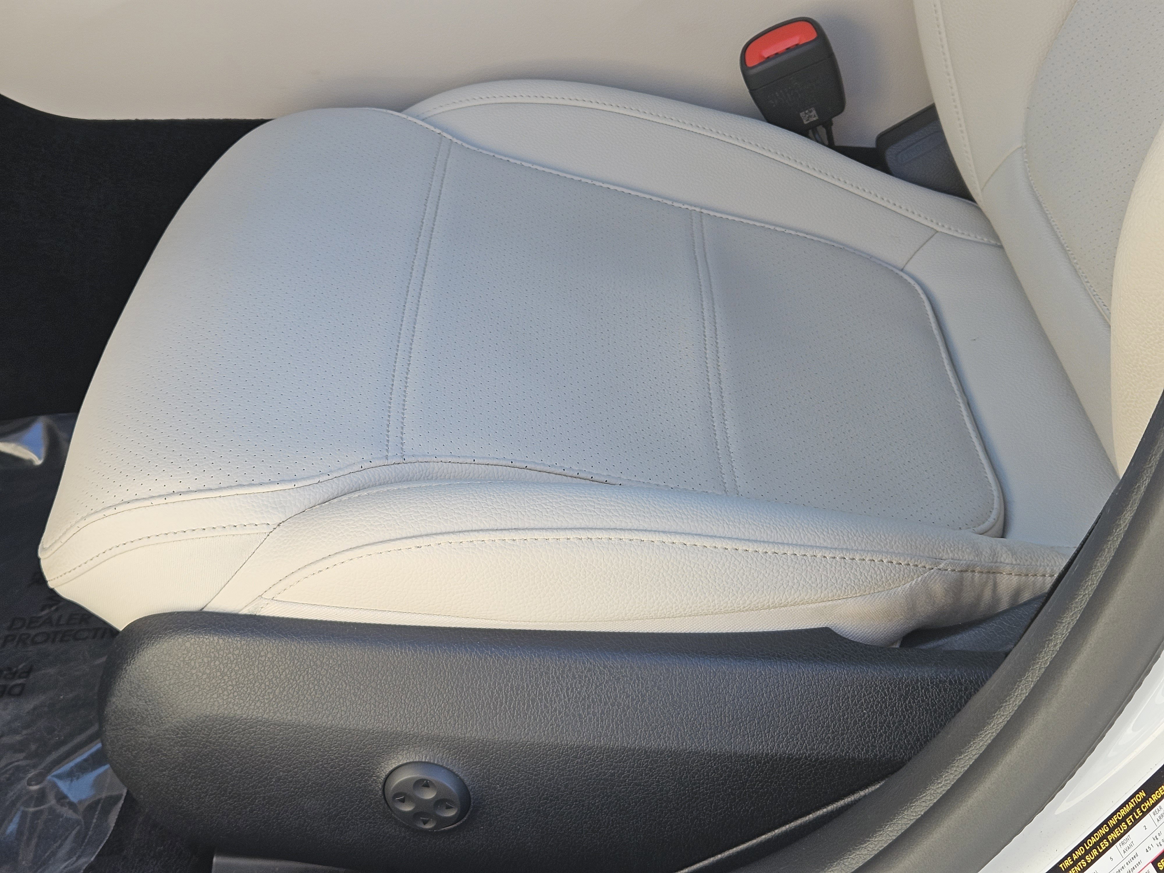 Certified 2025 Mercedes-Benz C 300 Sedan image 25