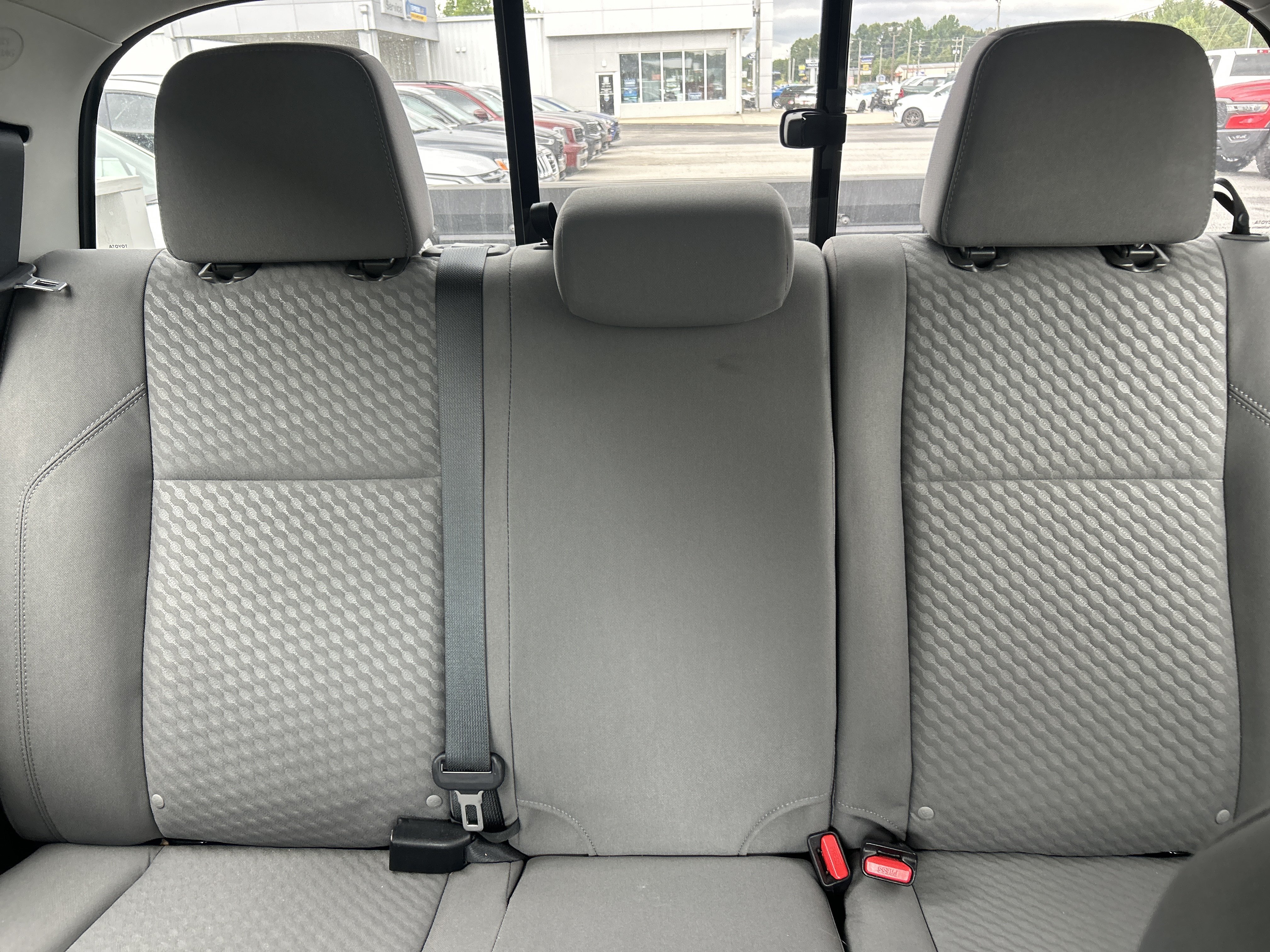 Used 2022 Toyota Tacoma SR w/ SR Convenience Package RWD image 18