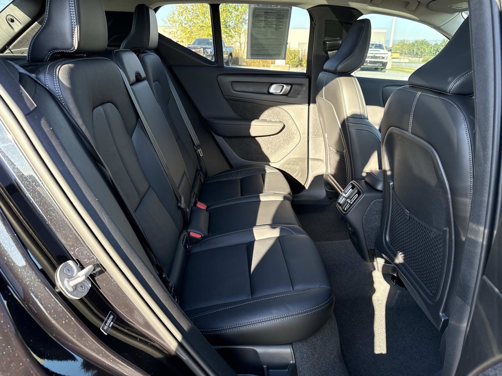 Used 2024 Volvo XC40 B5 Plus w/ Protection Package Premier image 20