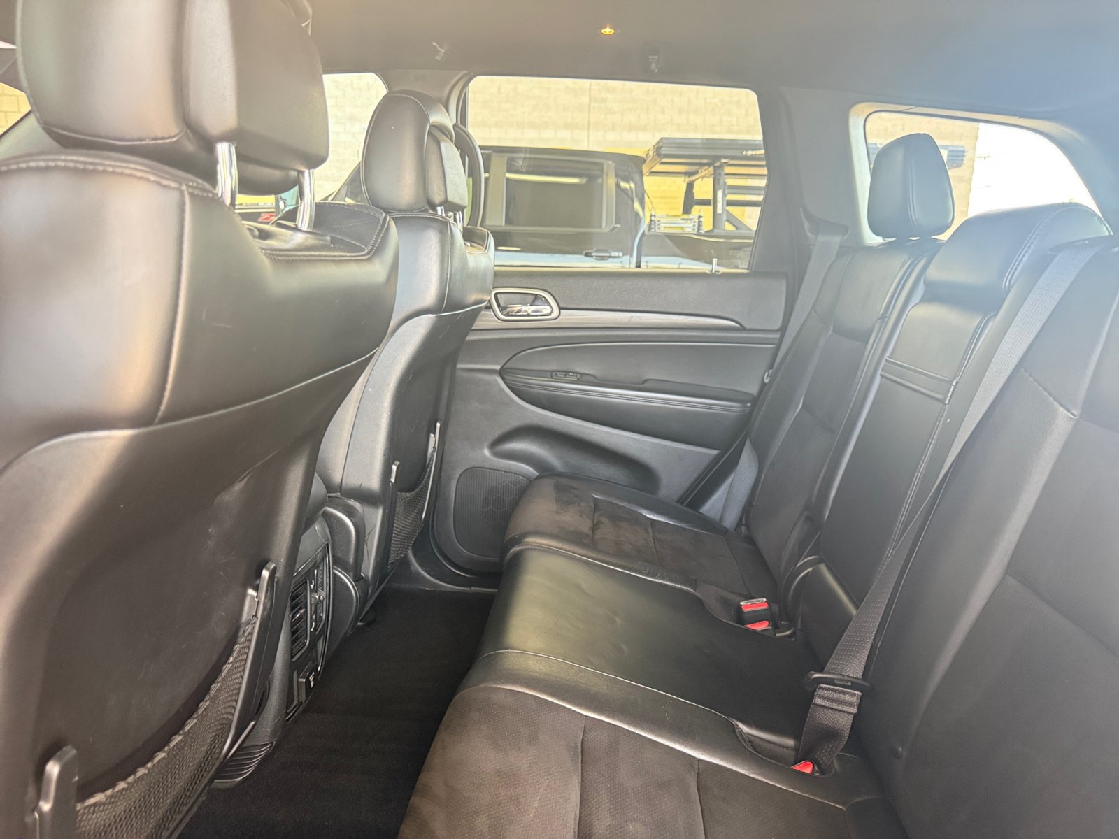 Used 2020 Jeep Grand Cherokee Altitude RWD image 26