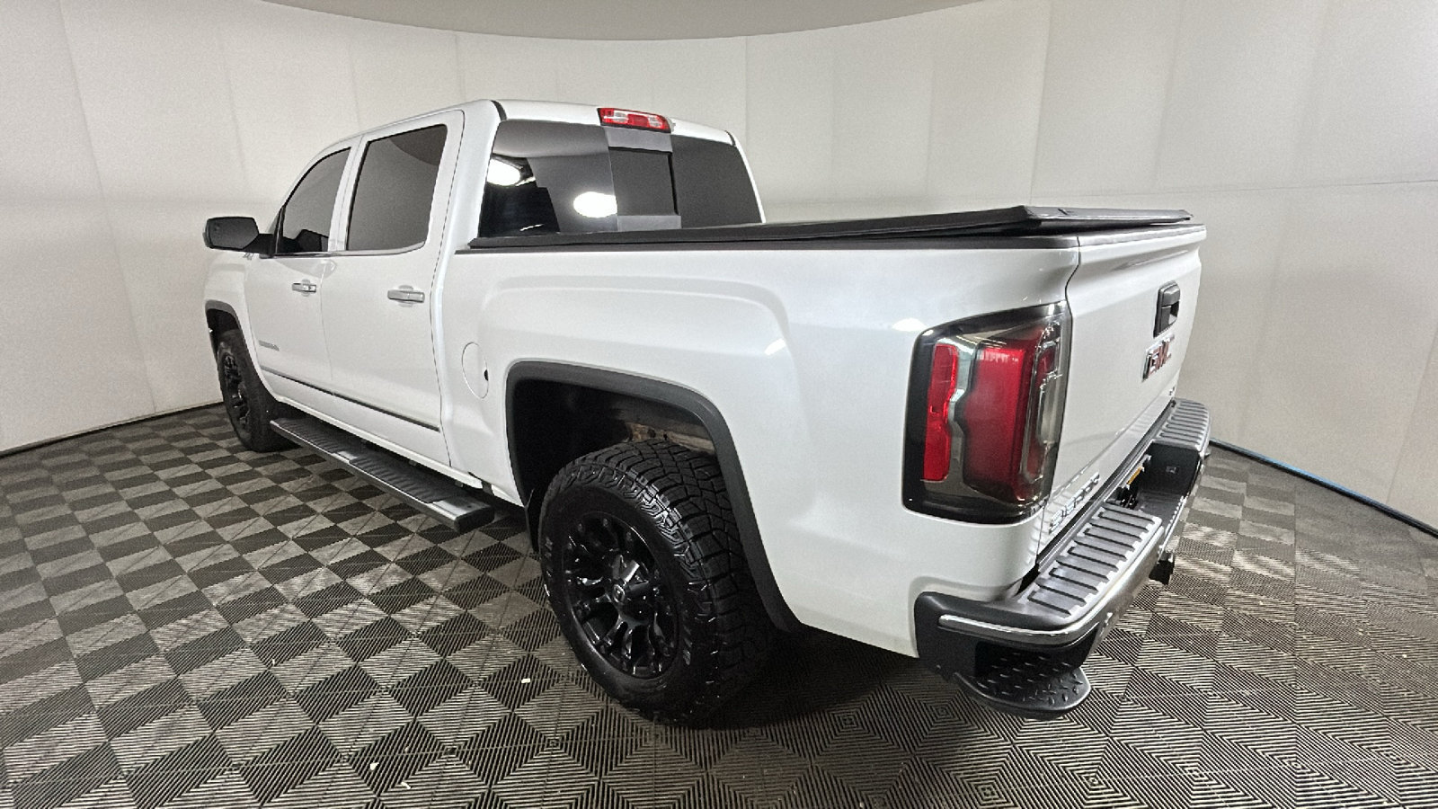 Used 2016 GMC Sierra 1500 SLT AWD/4WD image 5