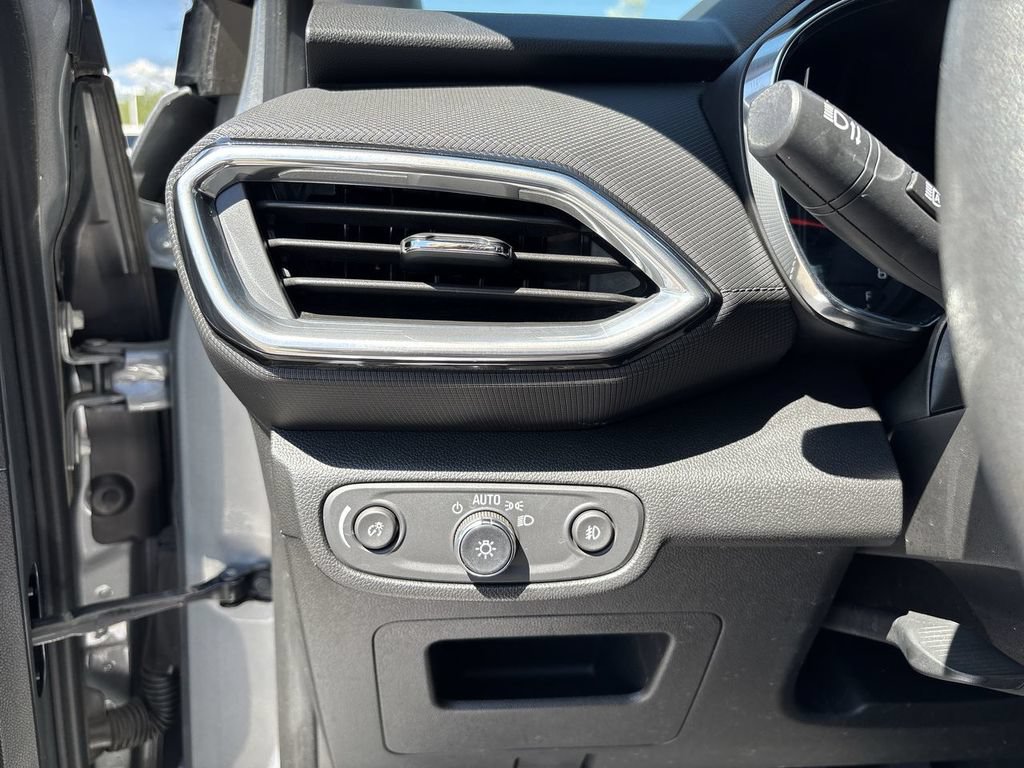 Certified 2023 Chevrolet TrailBlazer LT FWD image 21