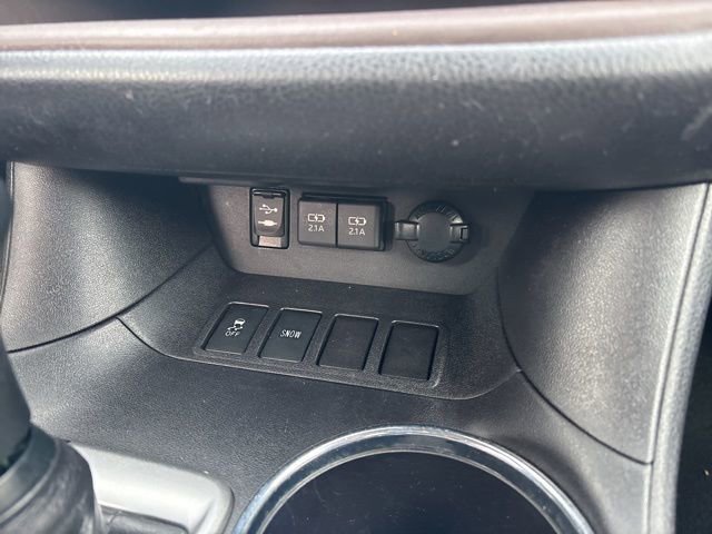 Used 2019 Toyota Highlander LE image 34