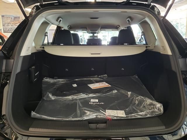 New 2026 Nissan Rogue S image 7