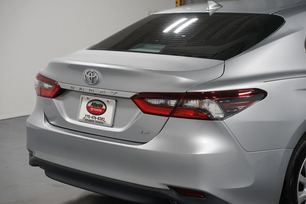 Certified 2022 Toyota Camry LE FWD image 9