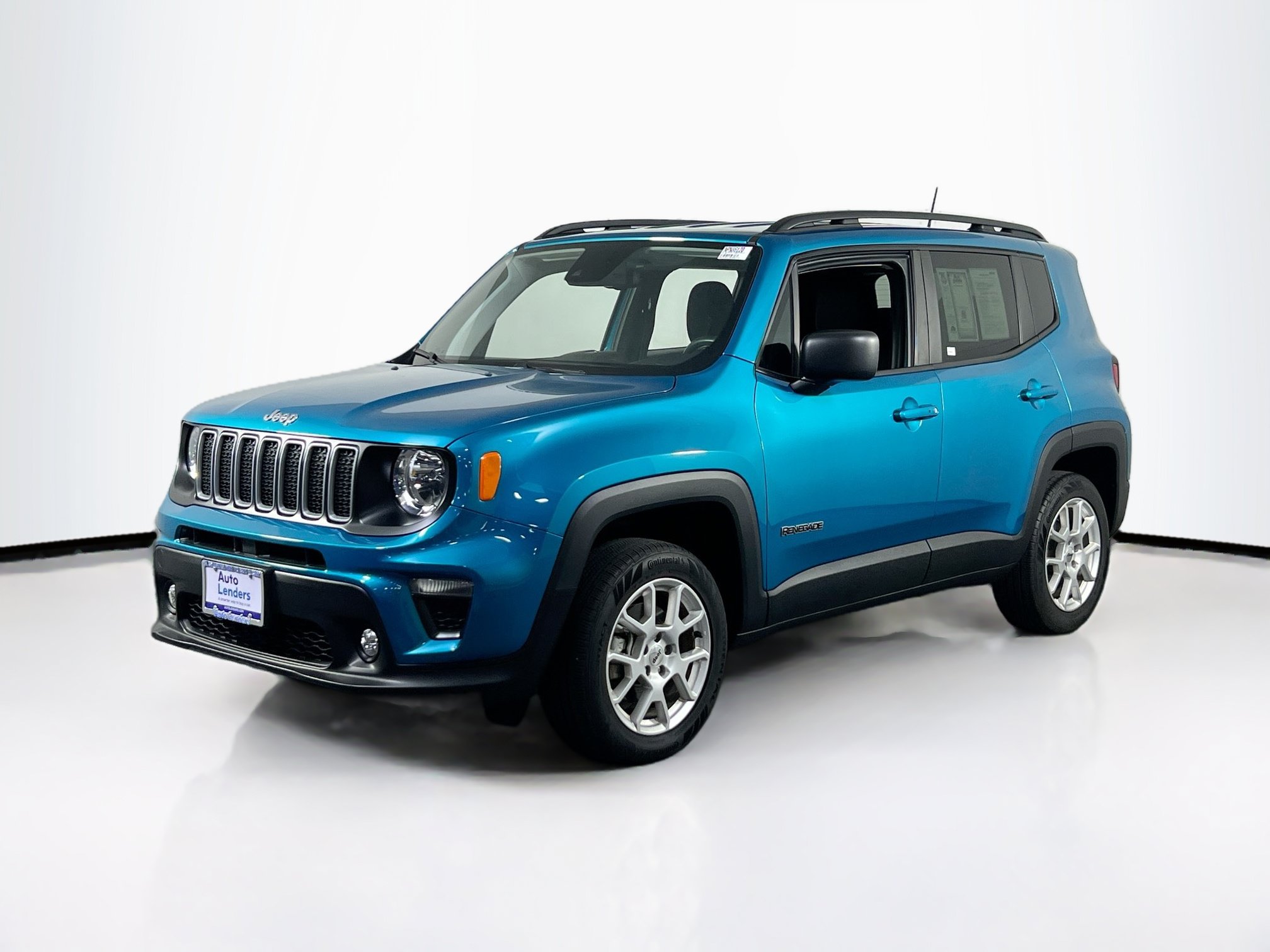 Used 2022 Jeep Renegade Latitude w/ Convenience Group AWD/4WD image 1