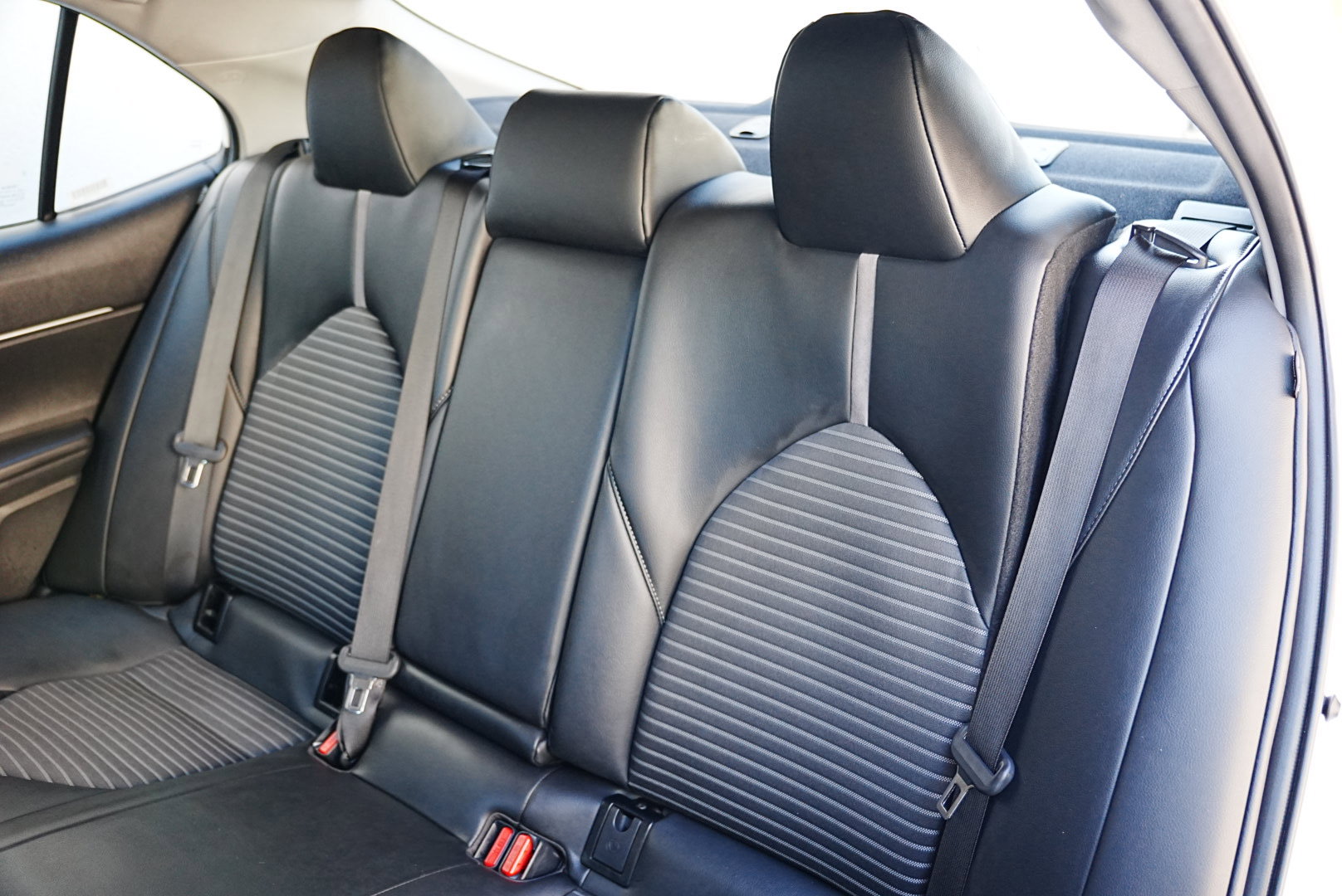 Used 2024 Toyota Camry SE image 14