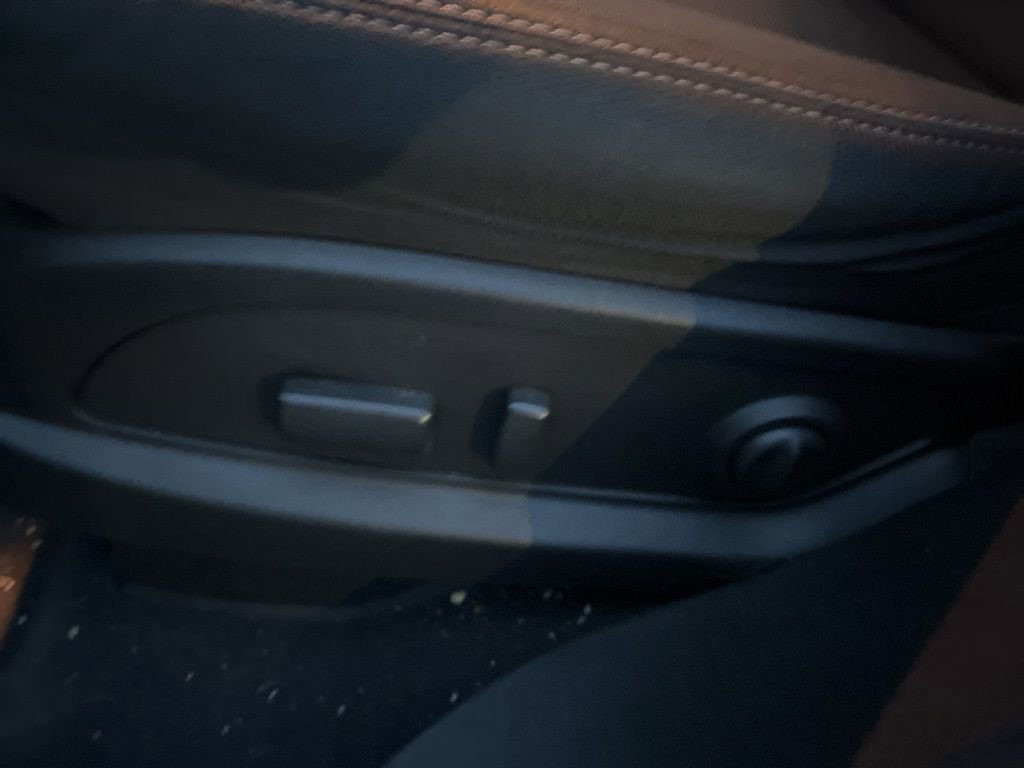 Used 2017 Chevrolet Traverse LT w/ Style and Technology Package image 17