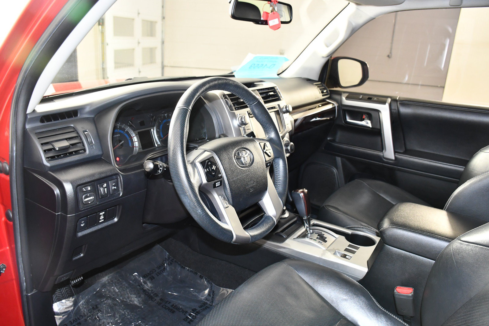 Used 2018 Toyota 4Runner Limited w/ Convenience Package AWD/4WD image 2