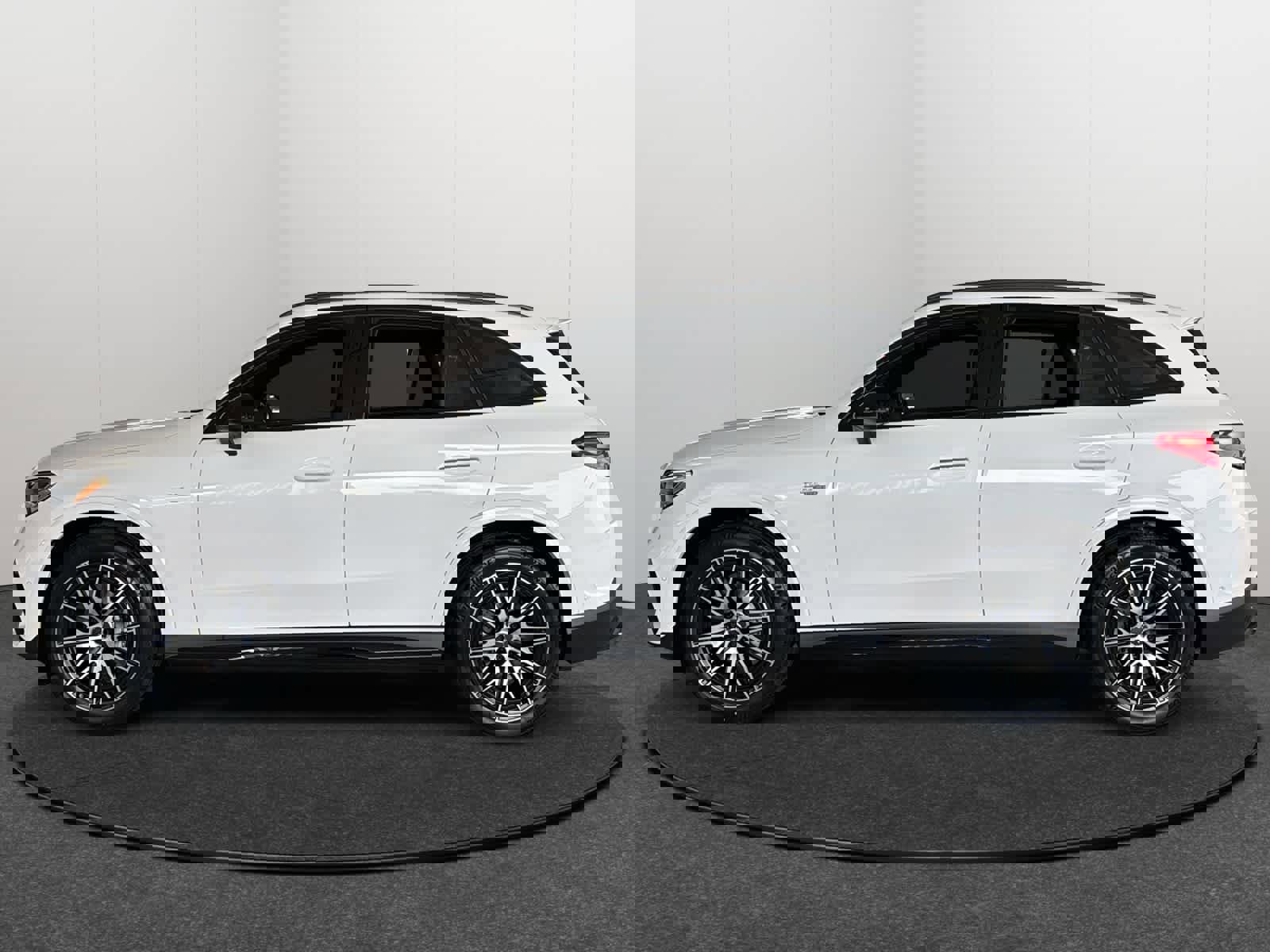 New 2026 Mercedes-Benz GLC 43 AMG 4MATIC image 3