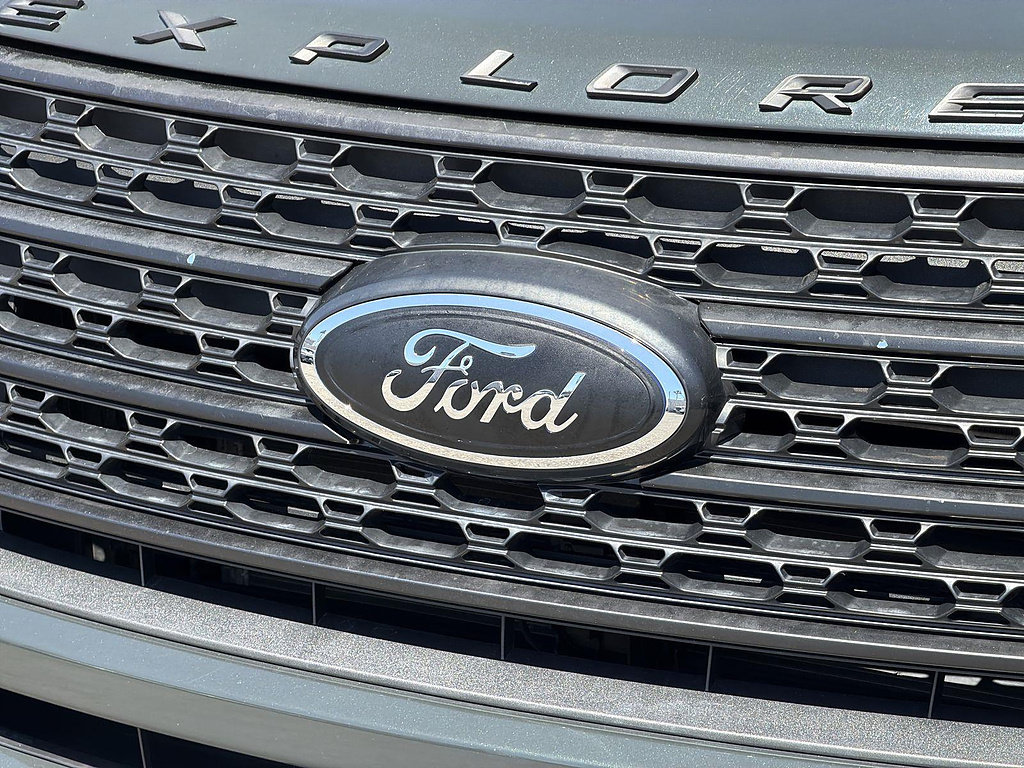 Used 2023 Ford Explorer XLT w/ Equipment Group 202A AWD/4WD image 30