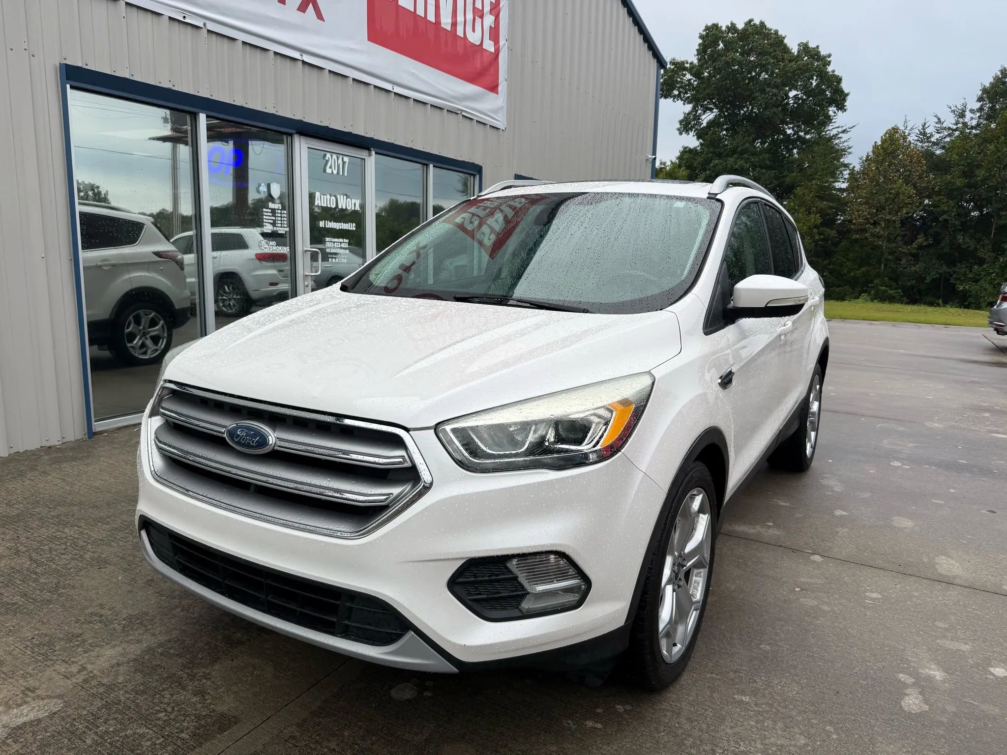 Used 2017 Ford Escape Titanium image 29