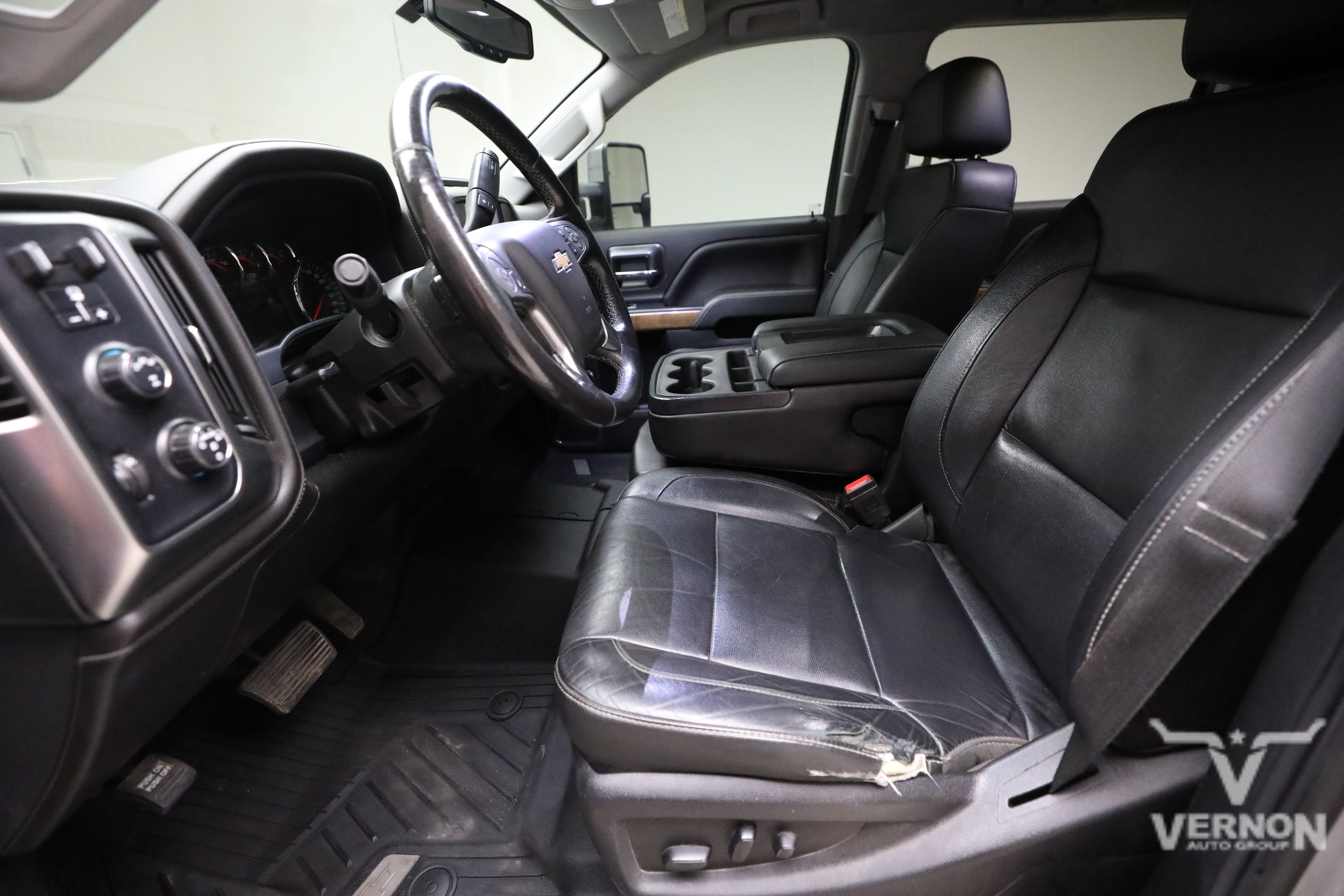 Used 2019 Chevrolet Silverado 2500 LTZ w/ Duramax Plus Package AWD/4WD image 10