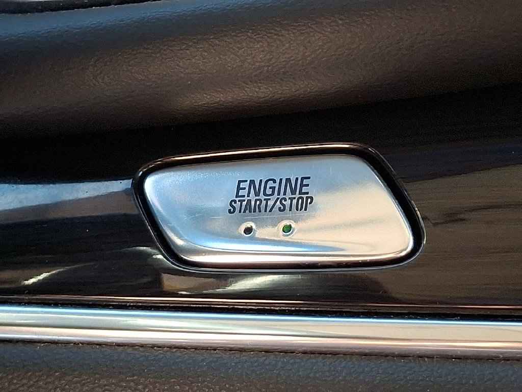 Used 2023 Buick Enclave Essence AWD/4WD image 22