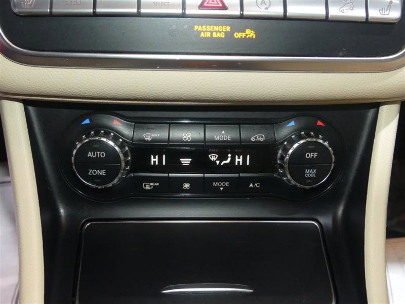 Used 2019 Mercedes-Benz GLA 250 4MATIC image 39